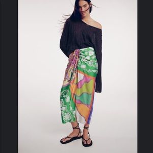 Zara Printed Knotted Skirt - Medium